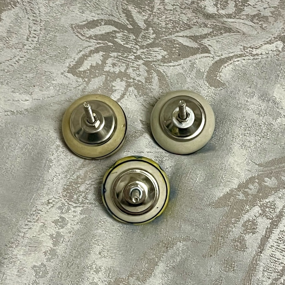 Ceramic Drawer Pulls - Picture 4 of 4